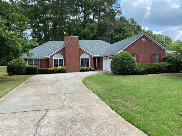 1405 Glenfield Drive - Photo 1