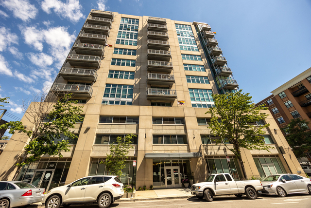 1000 W Leland Avenue - Photo 1