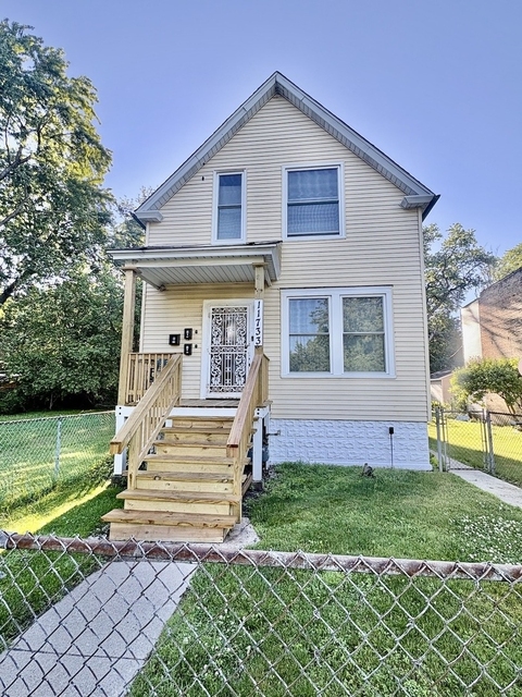 11733 S Stewart Avenue - Photo 1
