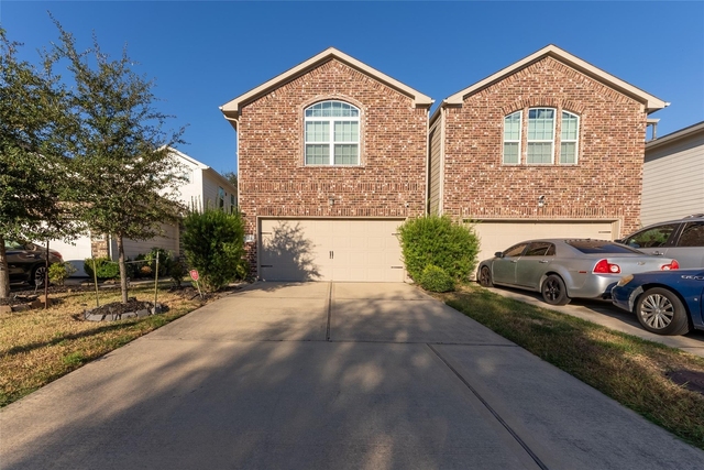 11413 Hackmatack Way - Photo 1