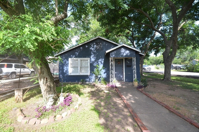 1600 5th Street - Photo 1