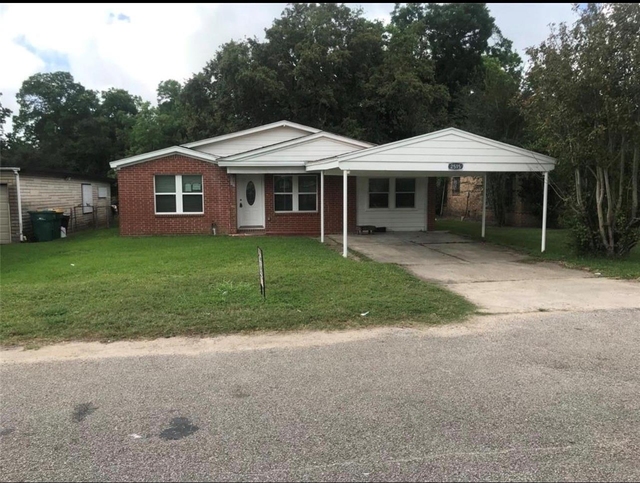 2515 Jackson Street - Photo 1