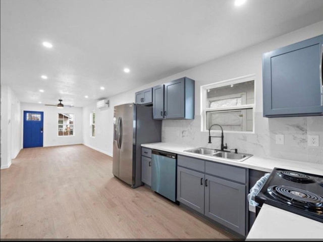 3521 Mcilhenny Street - Photo 1