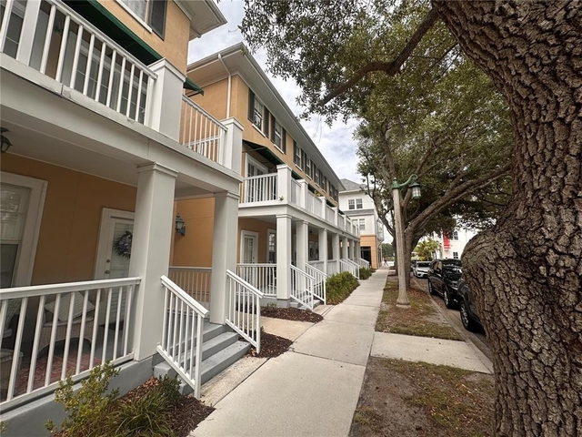 709 Bloom Street - Photo 1