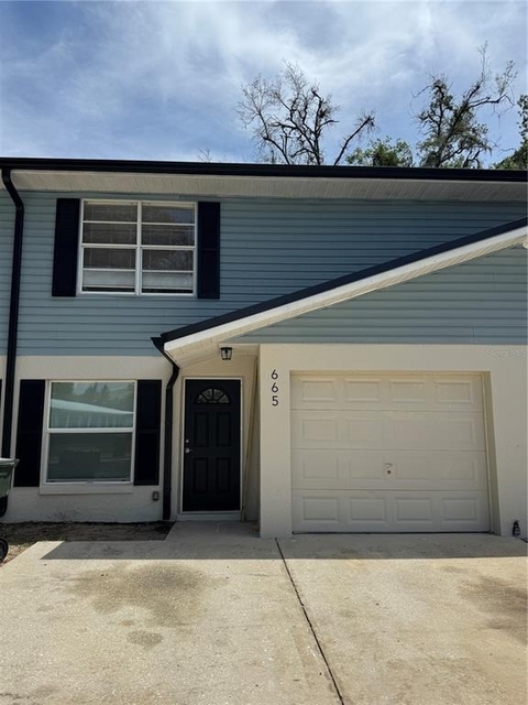 665 W Juniata Street - Photo 1