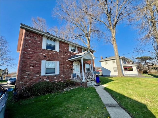 419 E Fairmont Ave - Photo 1