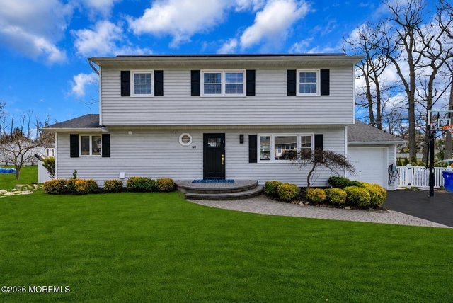522 W Lincoln Avenue - Photo 1