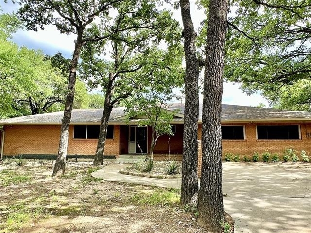 1926 Laurelwood Drive - Photo 1