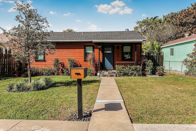 1125 N K Street - Photo 1