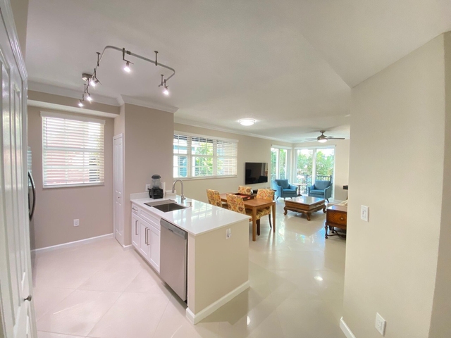 225 Ne 1st Street - Photo 1