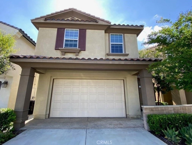 825 Parisa Place - Photo 1