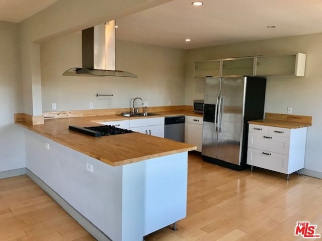 11905 Nebraska Avenue - Photo 1