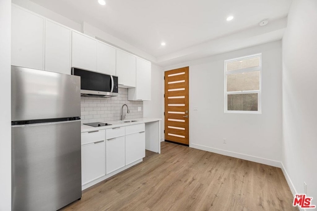 11253 Hatteras Street - Photo 1