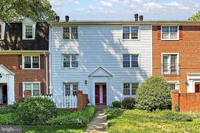 2711 S Walter Reed Drive S - Photo 1