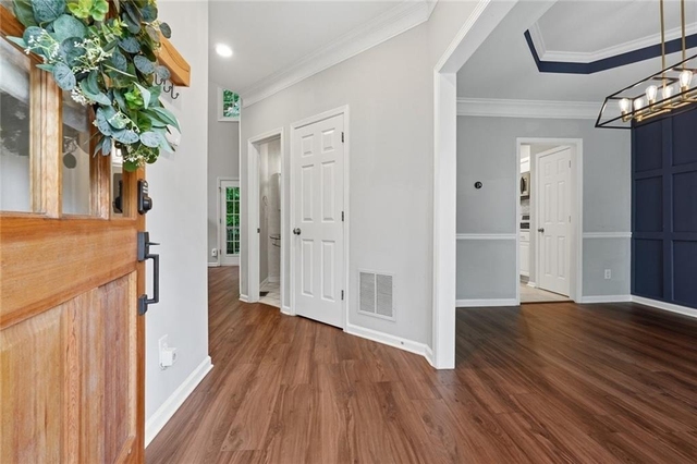 1106 Glenrose Drive Se - Photo 1