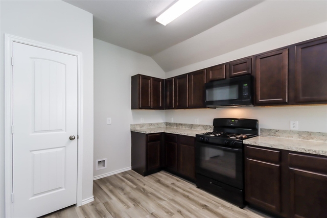 17414 Linthorne Street - Photo 1