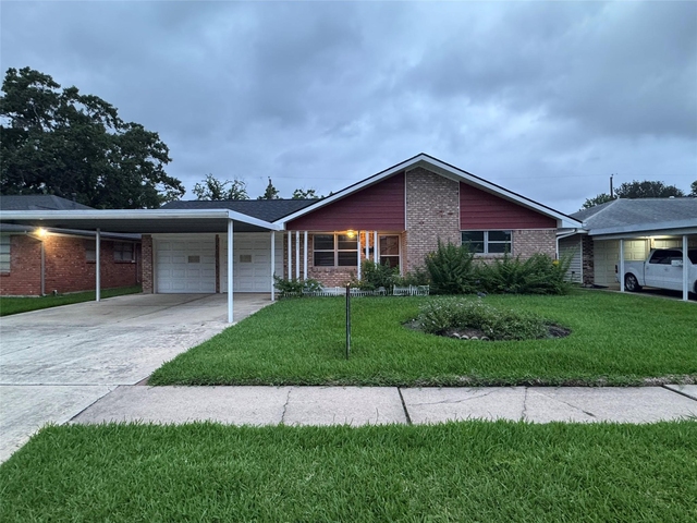 2611 Prairie Avenue - Photo 1