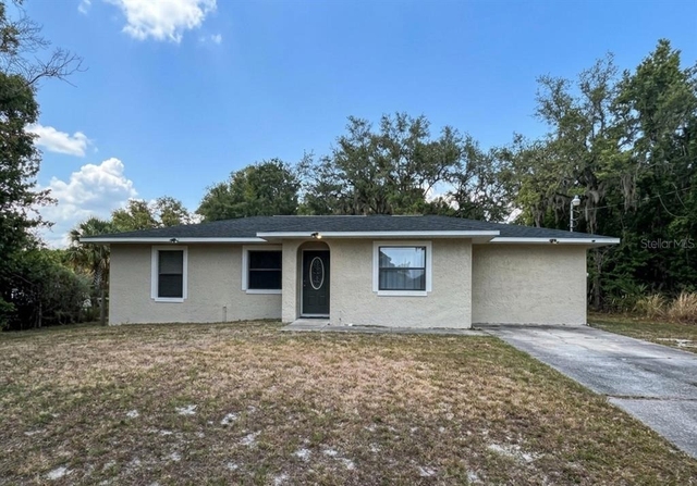 636 Rainbow Boulevard - Photo 1