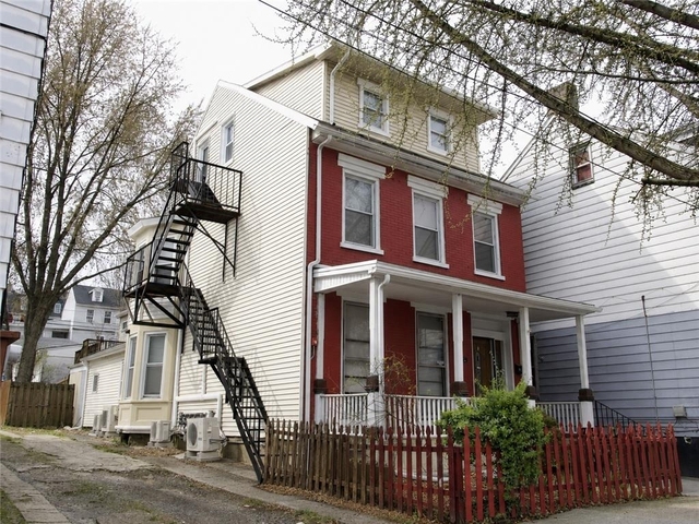 1020 Ferry Street - Photo 1