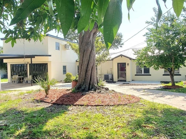 912 Lake Jessie Drive - Photo 1