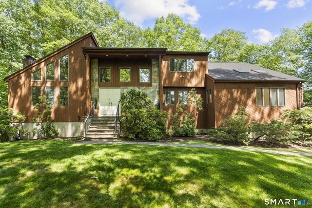 732 Den Road - Photo 1