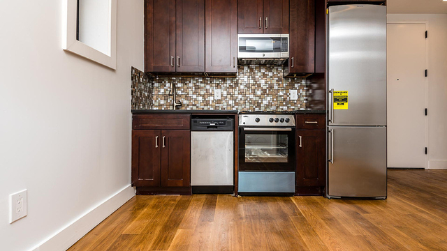 6702 60th St - Photo 1