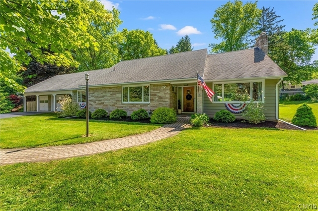 30 Lyndon Road - Photo 1