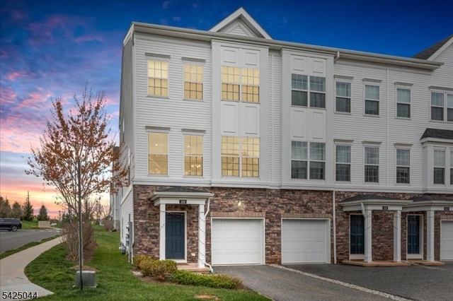 309 Saratoga Ct - Photo 1