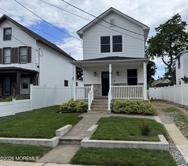 13 Locust Avenue - Photo 1