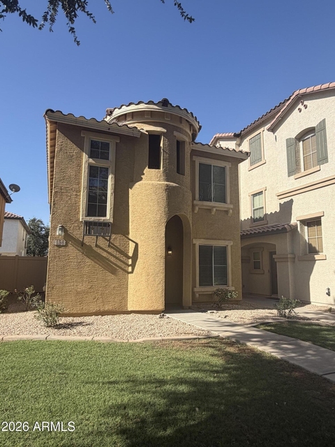 156 W Campbell Court - Photo 1