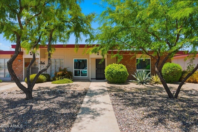 9907 W Cedar Drive - Photo 1