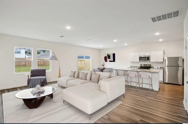 400 Valley View Drive - Photo 1
