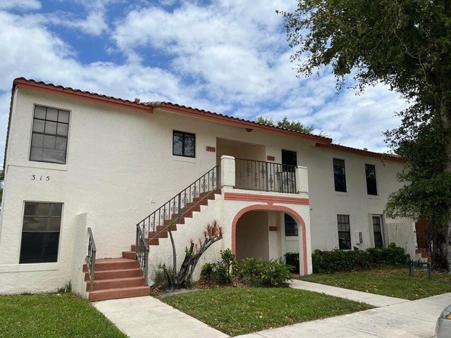 315 Palmwood Place - Photo 1