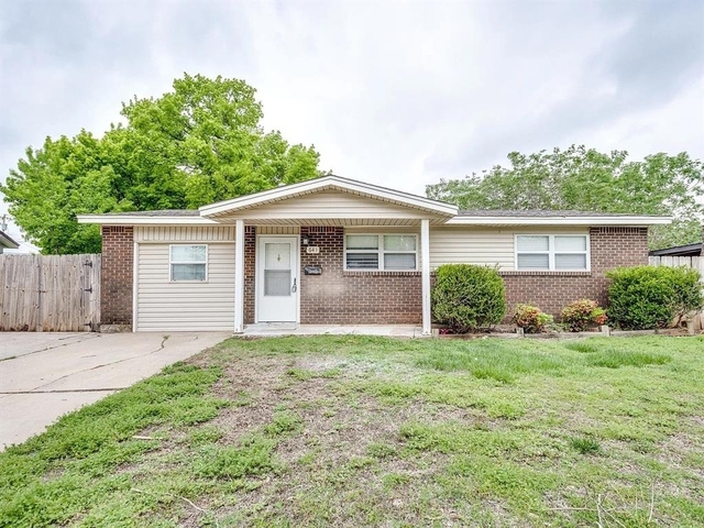 641 Sw 15th Street - Photo 1