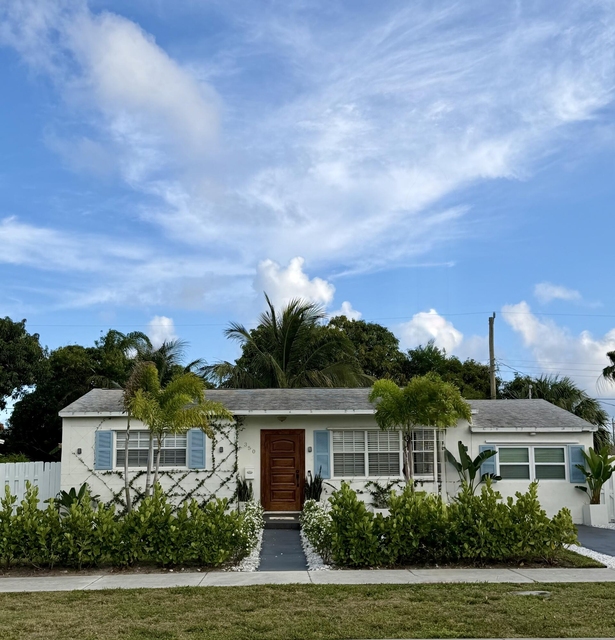 350 Forest Hill Boulevard - Photo 1
