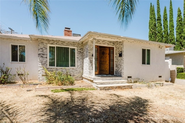 16155 Hamlin Street - Photo 1