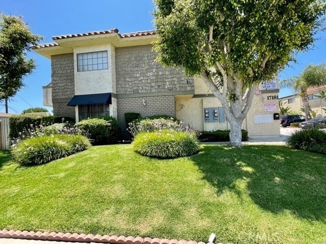 17181 Elm Street - Photo 1