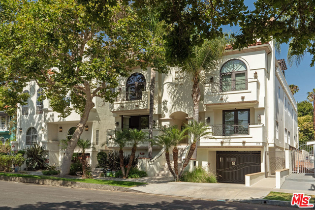 744 N Alfred Street - Photo 1