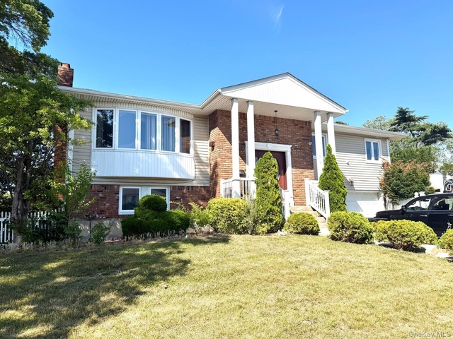 906 Park Court - Photo 1