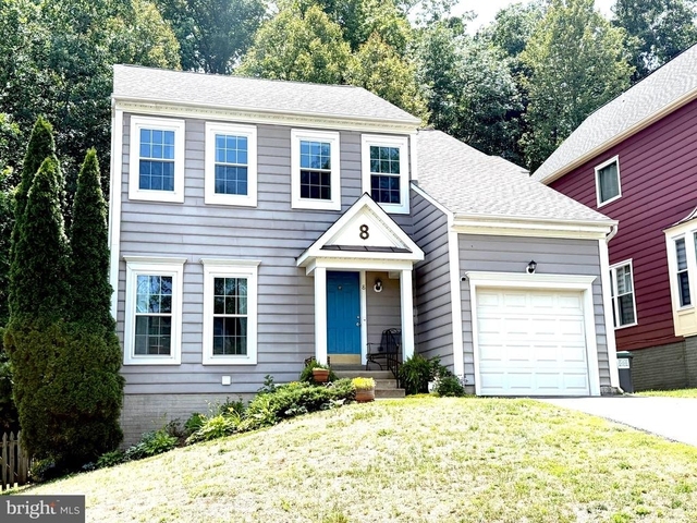 8 Woodmont Court - Photo 1