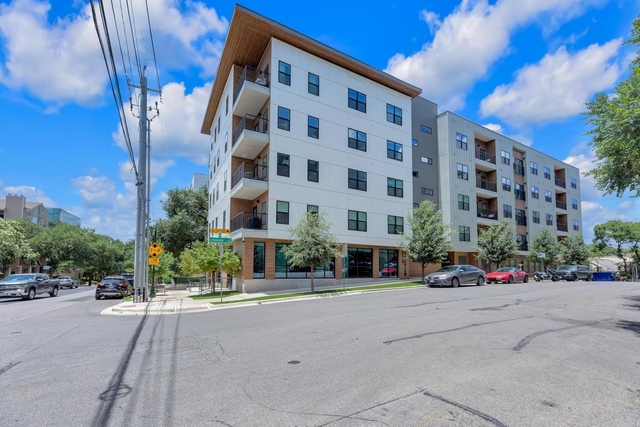 2500 Longview St - Photo 1