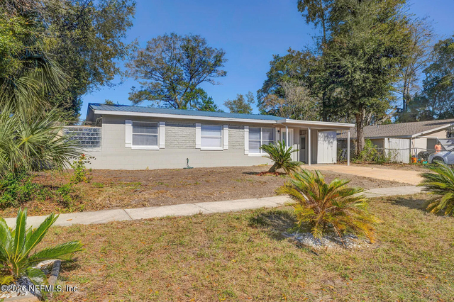 7219 Stonehurst Road N - Photo 1