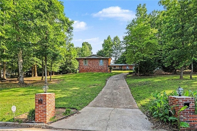 3084 Green Valley - Photo 1