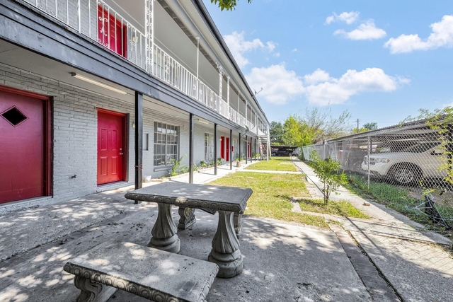 3040 Golfcrest Boulevard - Photo 1