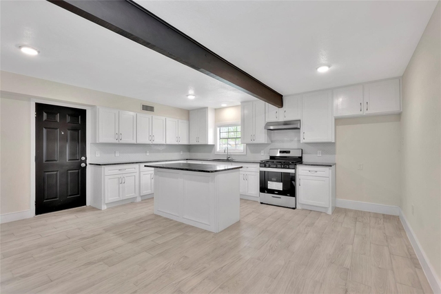9010 Freeland Street - Photo 1