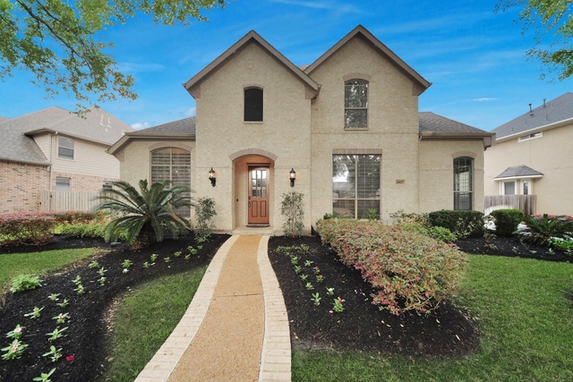 1807 Ravenel Lane - Photo 1