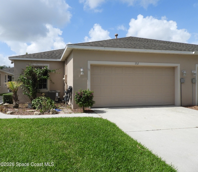 552 Wedge Court Se - Photo 1