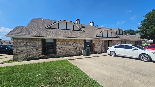 550 E Windsor Avenue - Photo 1