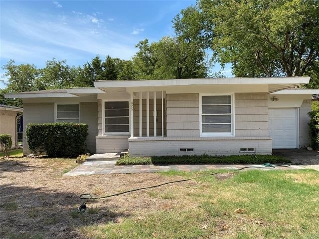 425 Bondstone Drive - Photo 1