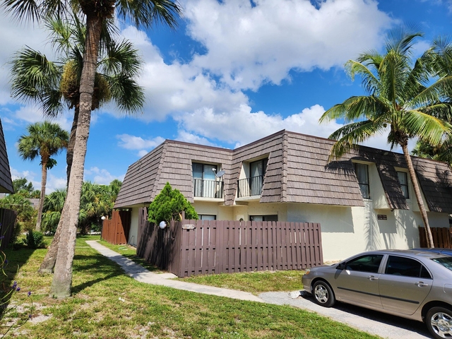 1749 N Congress Avenue - Photo 1